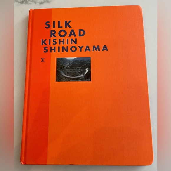 Louis Vuitton Fashion Eye Silk Road by Kishin Shinoyama - Picture 1 of 3